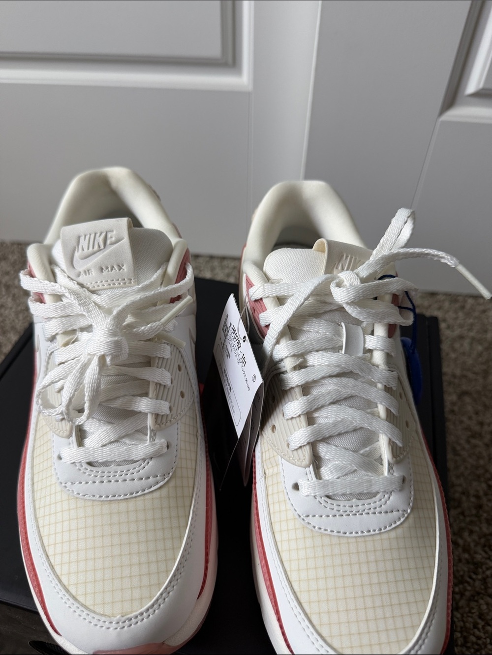 Nike Women’s Air Max 90 LV8 Platform Sneaker - White & Pink, size 7.5 Women’s - Picture 8 of 16
